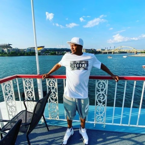 Meet your Posher, Donte - Picture 1 of 1